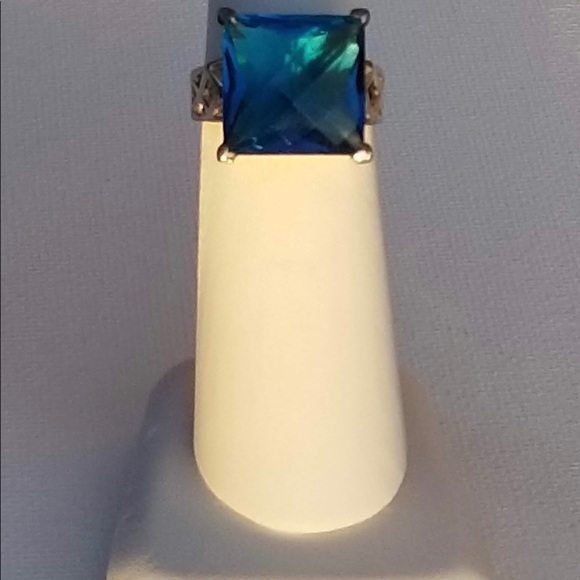 Stunning Caribbean Blue Sterling Ring with Openwork Band Size 8 925 - Picture 3 of 9